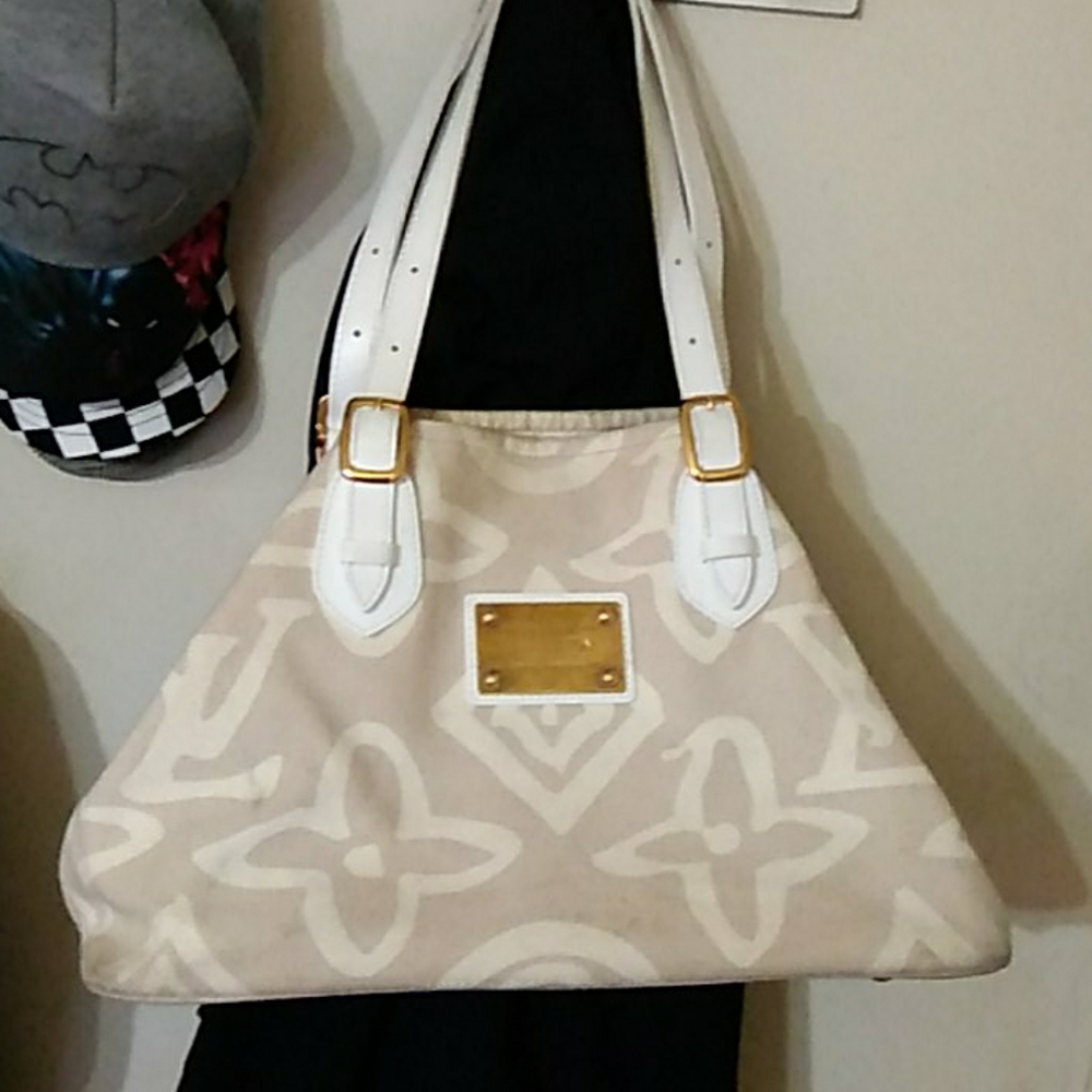 Louis Vuitton 2008 cream and white canvas bag